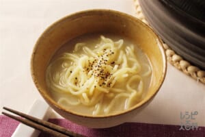 鍋の〆 ガーリック白湯ラーメン