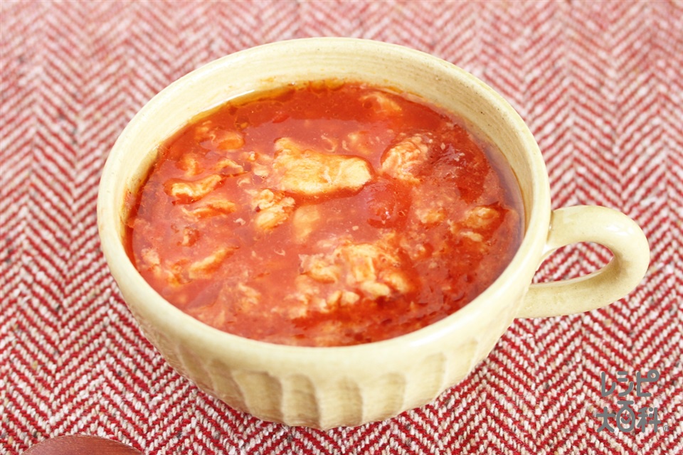 トマトかき玉スープ(カットトマト缶+溶き卵を使ったレシピ)