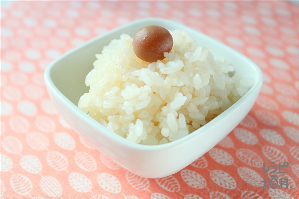 味付けカリカリ梅ごはん(ご飯+カリカリ梅を使ったレシピ)