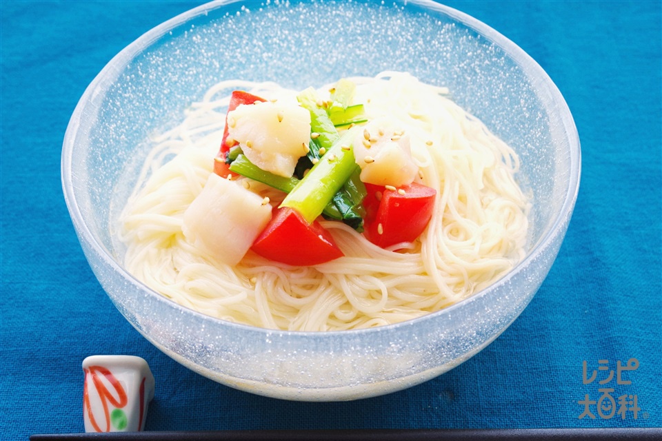 ほたての小松菜の冷たい鶏だしそうめん(そうめん+帆立貝柱（刺身）を使ったレシピ)