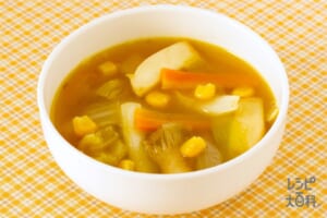 白菜と玉ねぎのカレー風味スープ