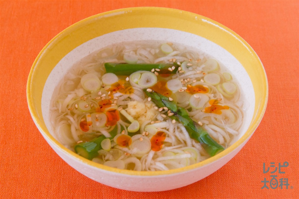 アスパラとネギの中華風スープ(グリーンアスパラガス+長ねぎを使ったレシピ)