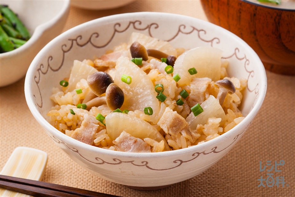 だししみ大根と豚肉のだし炊きご飯(米+大根を使ったレシピ)