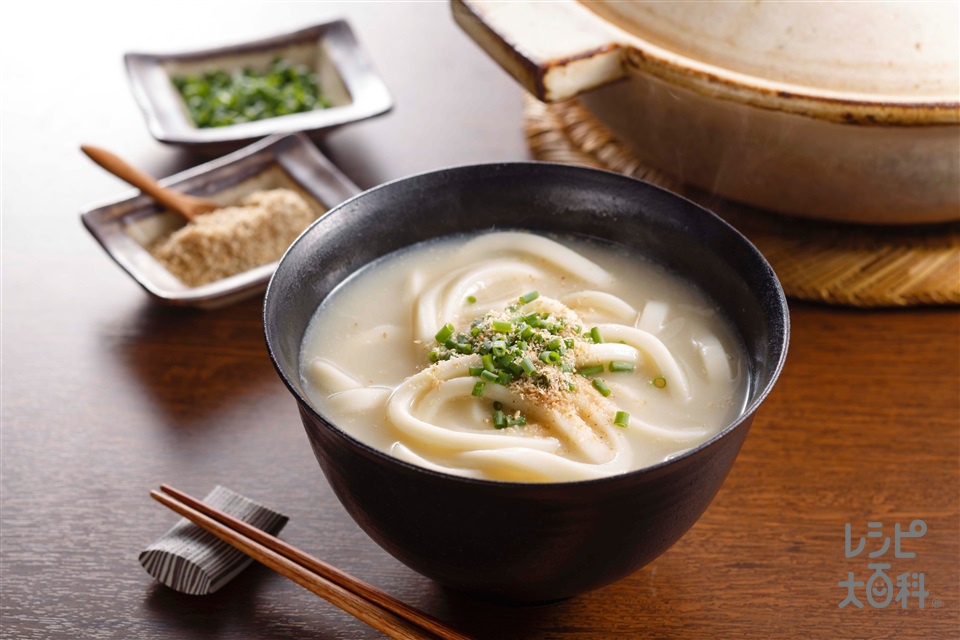 鍋の〆 豆乳うどん(冷凍うどん+すり白ごまを使ったレシピ)