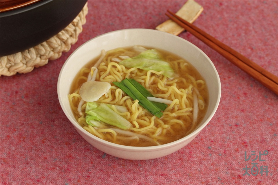 もつ鍋（醤油）シメラーメン(中華めんを使ったレシピ)