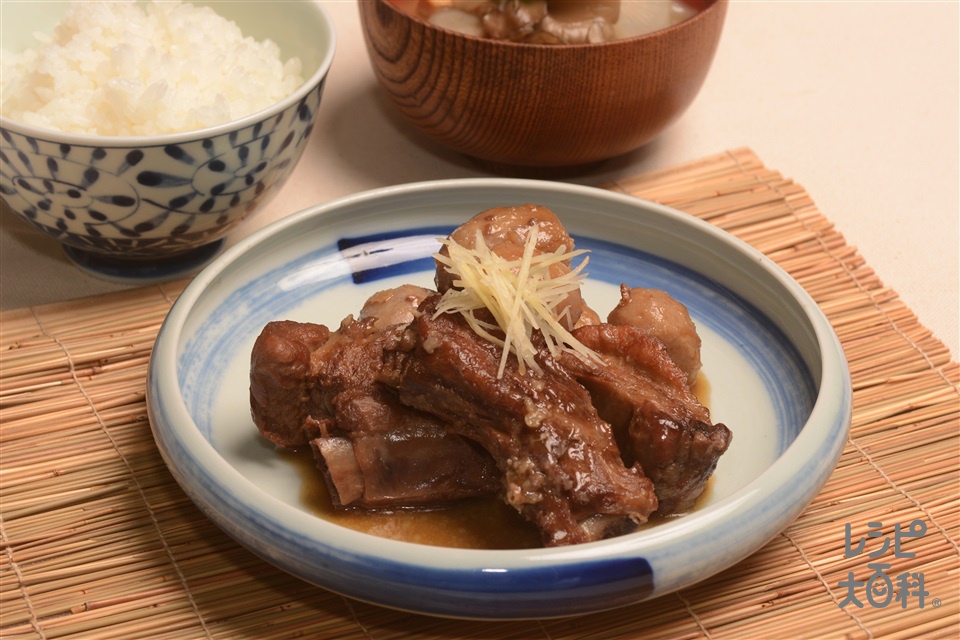 黒豚とんこつと里芋の甘辛煮(豚骨つきバラ肉+里いもを使ったレシピ)