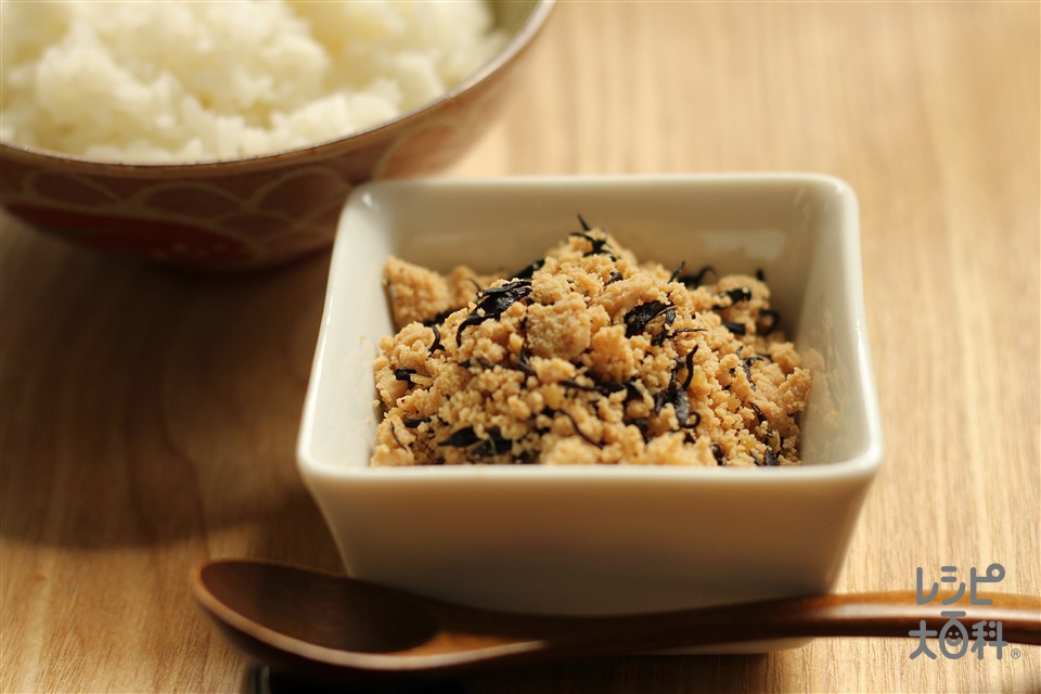 高野豆腐とひじきのそぼろ