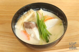 子どももＯＫ！鰤の粕汁牛乳仕立て