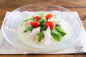 蒸し鶏とトマトの鶏だしそうめん