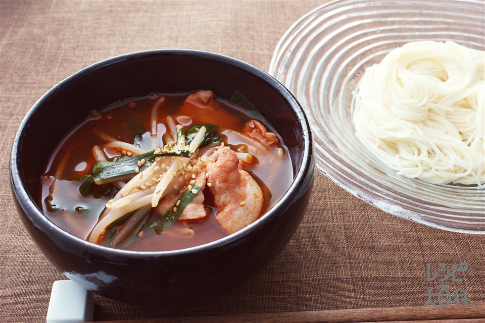 うま辛キムチつけそうめんのレシピ 作り方 レシピ大百科 レシピ 料理 味の素パーク そうめんや豚バラ薄切り肉を使った料理