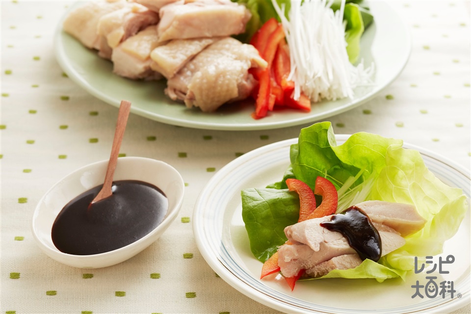 蒸し鶏　甜麺醤ソース(鶏もも肉+サラダ菜を使ったレシピ)