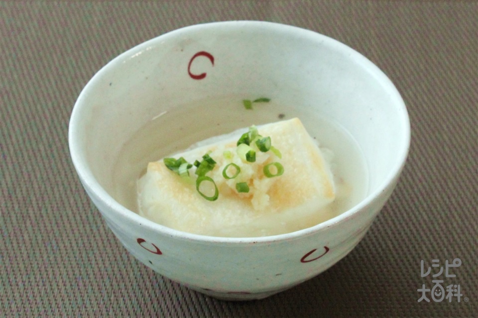 餅入り　丸鶏生姜スープ(切り餅+しょうがのすりおろしを使ったレシピ)