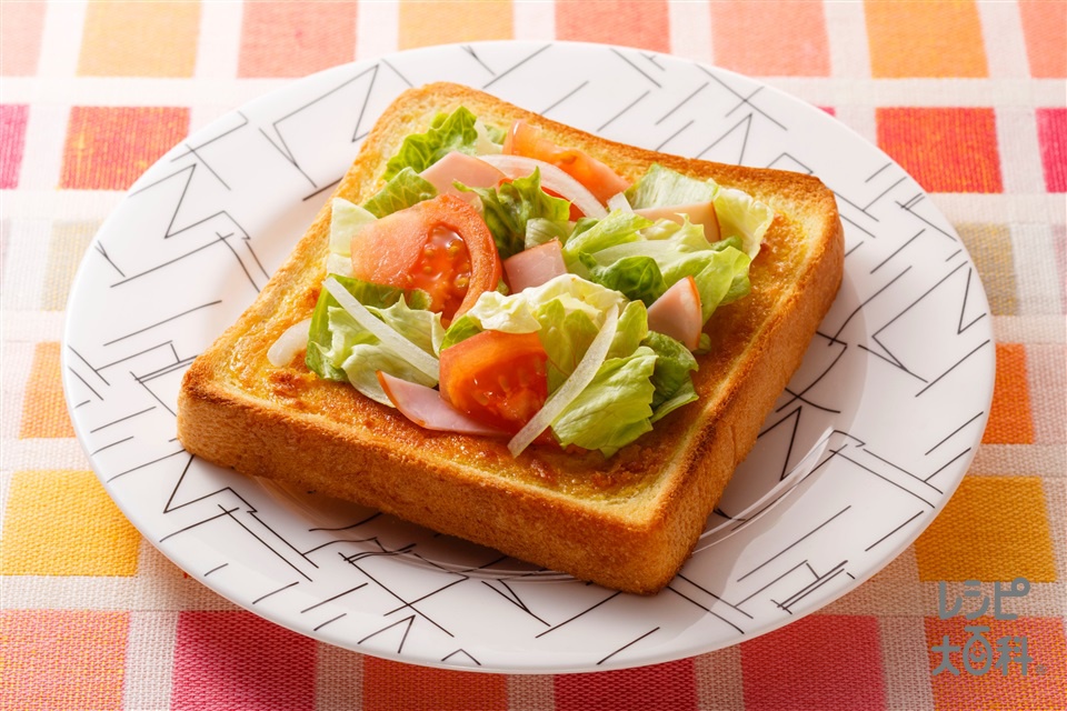 カレーマヨのサックリサラダトースト(食パン6枚切り+レタスを使ったレシピ)