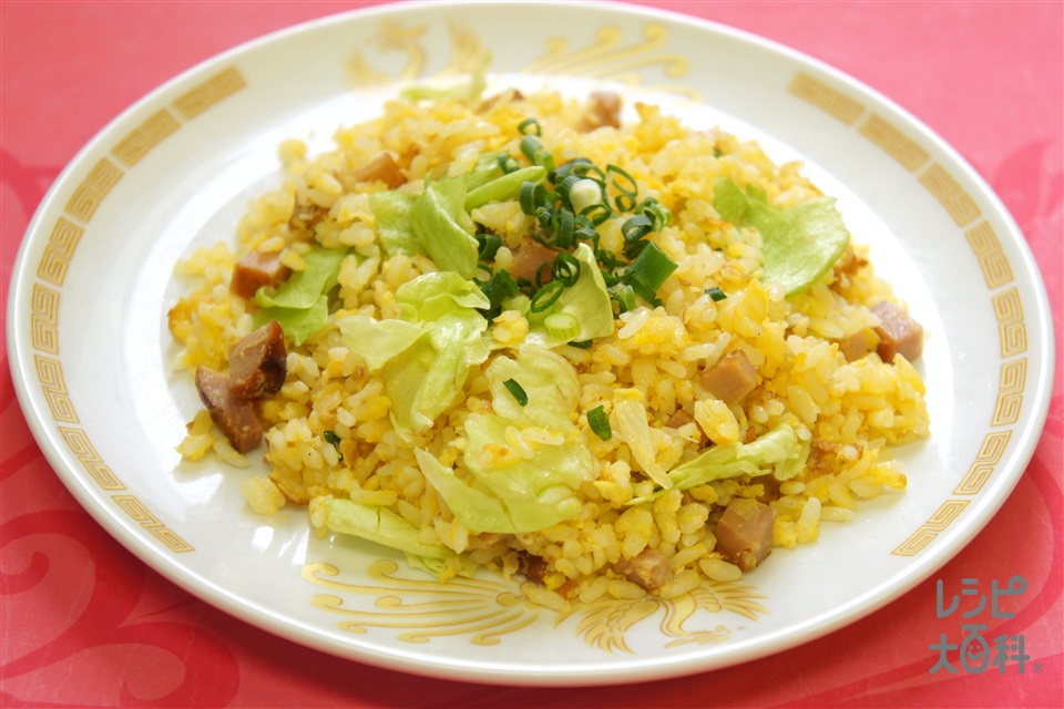 やさしい味のパラパラ炒飯(温かいご飯+卵を使ったレシピ)