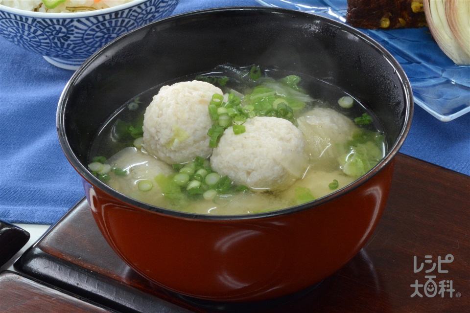 シャキシャキれんこん団子のみそ汁(白菜+豚ひき肉を使ったレシピ)