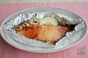 鮭と白菜の味噌マヨホイル焼き