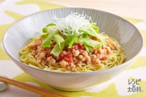 濃厚!白いジャージャー麺