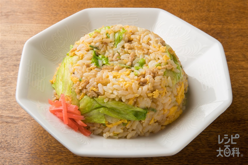 ひき肉とレタスのチャーハン