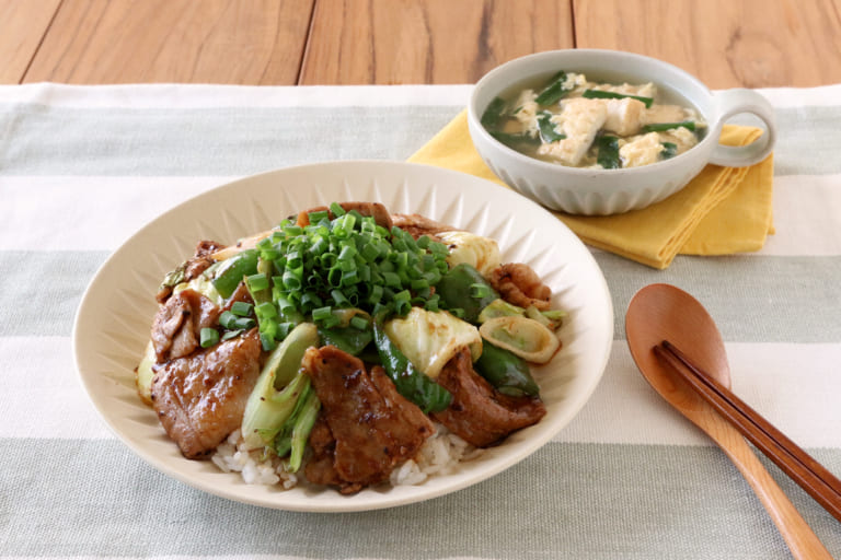 ＜夕食＞山盛りねぎの回鍋肉丼献立