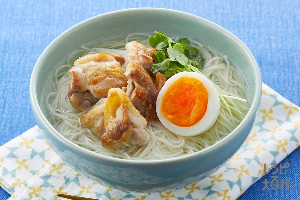 丸鶏親子そうめん(そうめん+鶏もも肉を使ったレシピ)