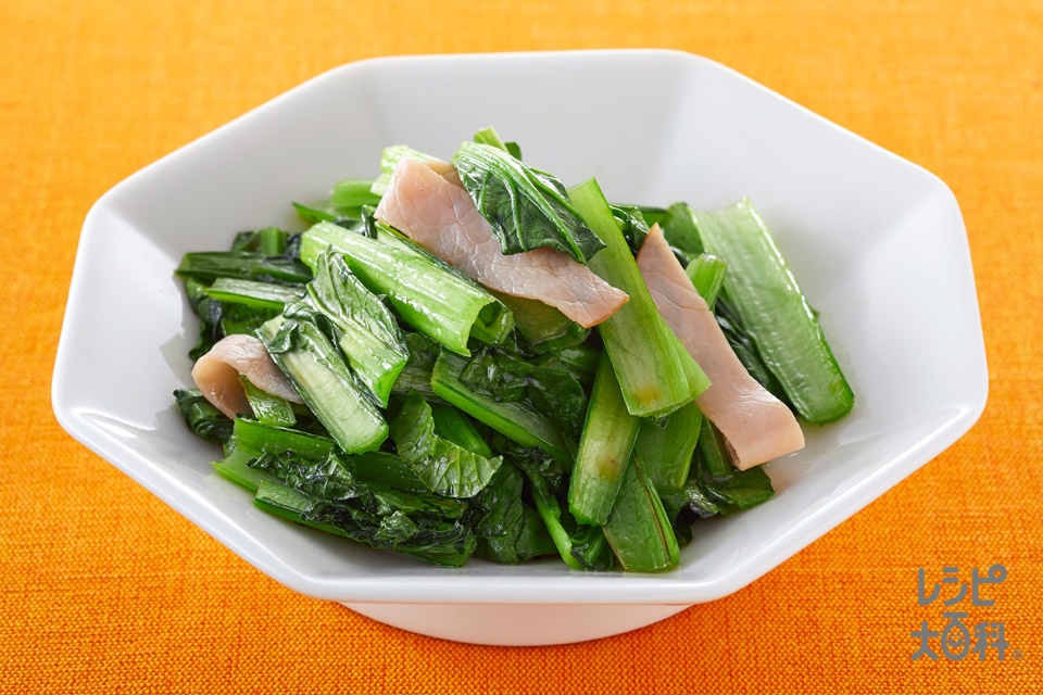 青菜とハムの炒め物(小松菜を使ったレシピ)