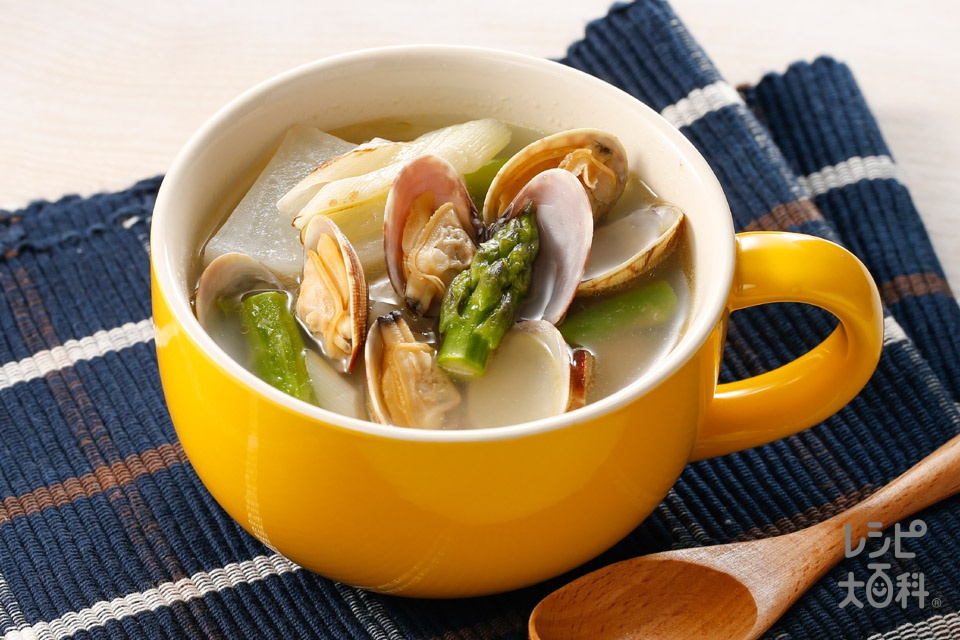 アスパラとアサリのほっこりスープ(あさり（殻つき）+グリーンアスパラガスを使ったレシピ)