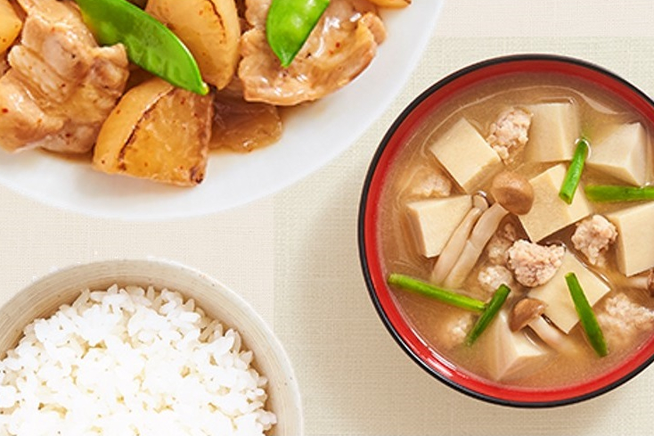「ほんだし®」で作る郷土のみそ汁と、和食の「勝ち飯®」レシピ特集