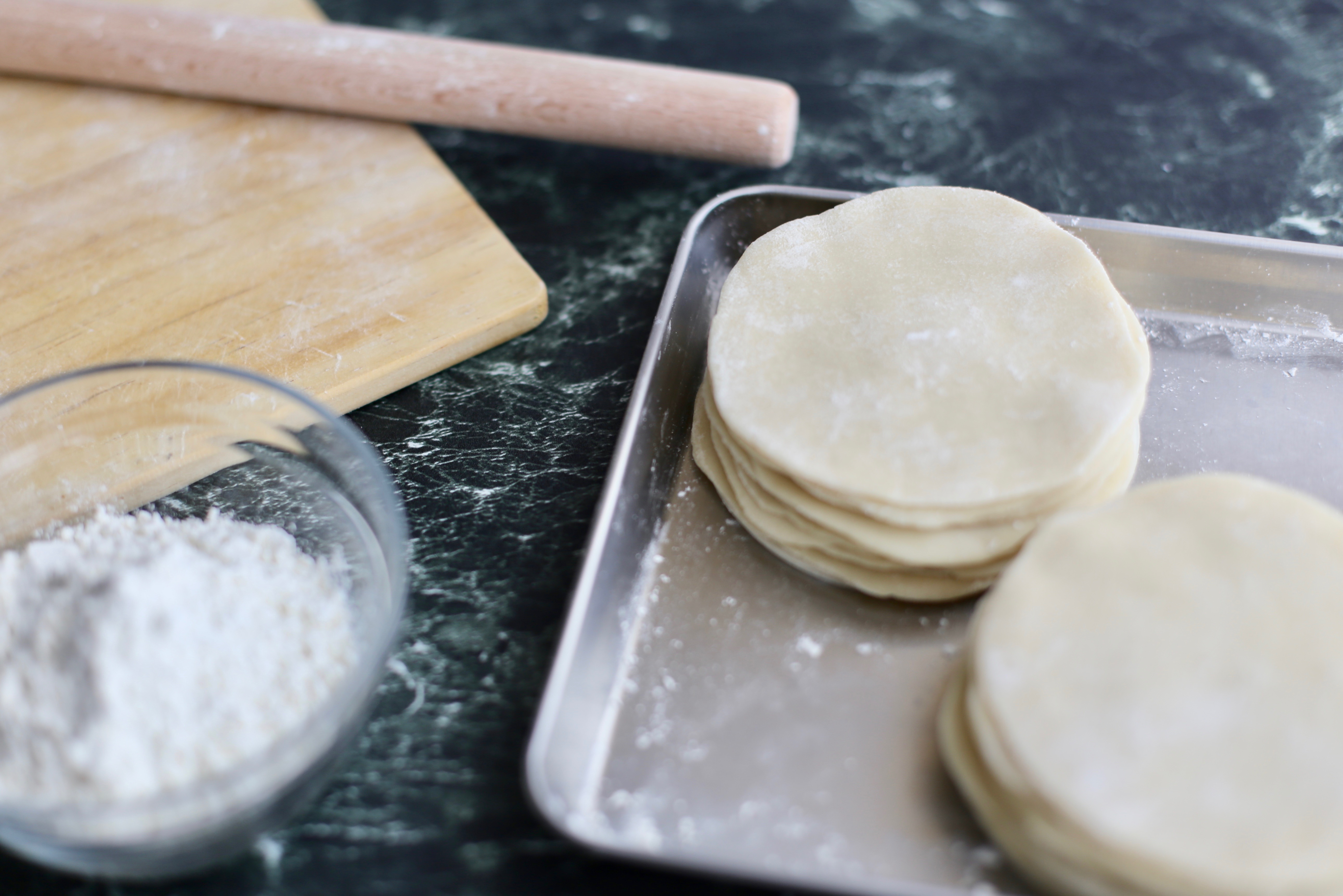 冷蔵庫のあまりものBeforeAfter＜餃子の皮レシピ編＞