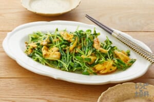 豆苗のガーリック炒めのレシピ 作り方 献立 レシピ大百科 レシピ 料理 味の素パーク 豆苗やにんにくの薄切りを使った料理