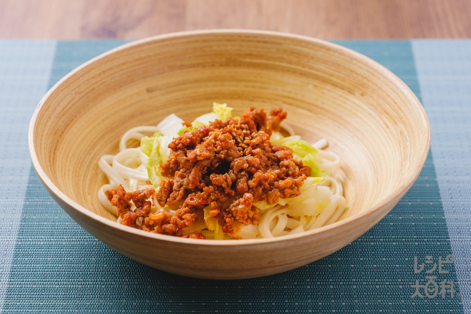 肉味噌と白菜のピリ辛和え麺(干しうどん+白菜を使ったレシピ)