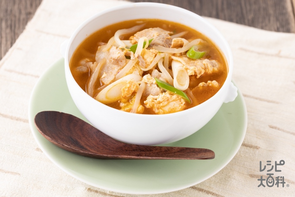 うま辛！豚バラの韓国風スープ(豚バラ薄切り肉+もやしを使ったレシピ)