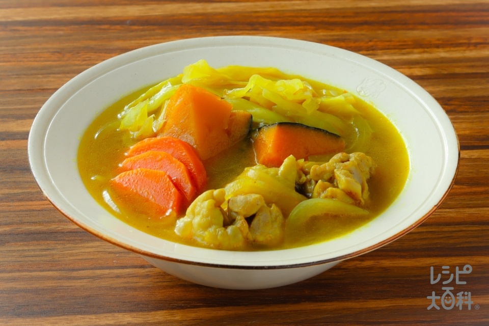 鶏肉と野菜の和風カレースープ(鶏もも肉+キャベツを使ったレシピ)