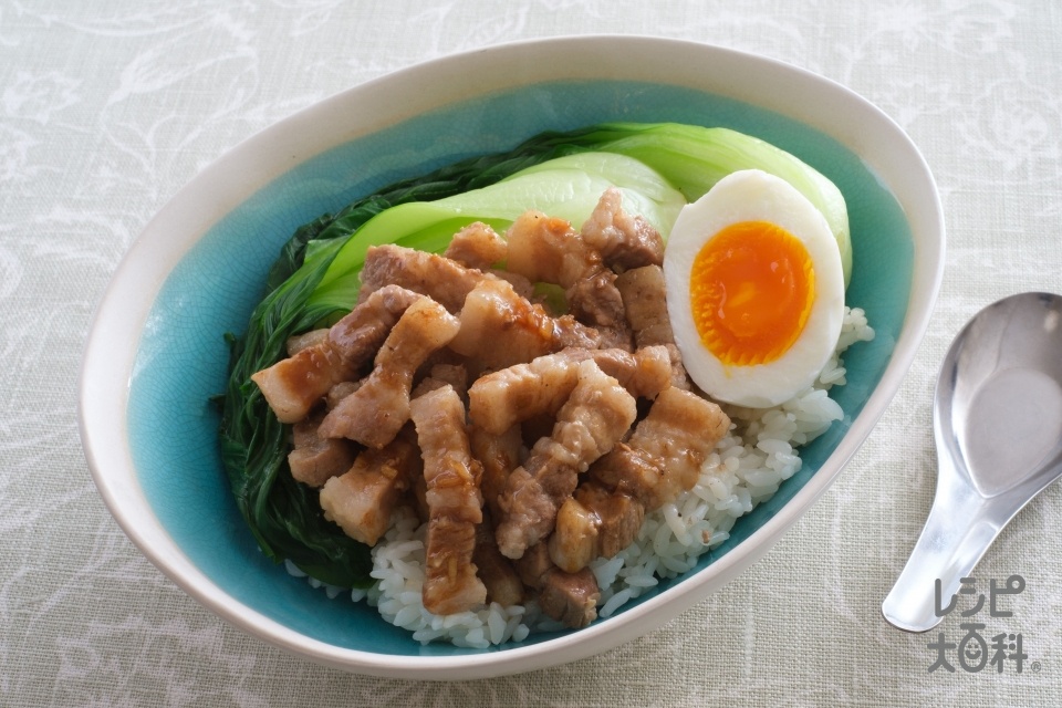 台湾魯肉飯（ルーローハン）(豚バラかたまり肉+ご飯を使ったレシピ)