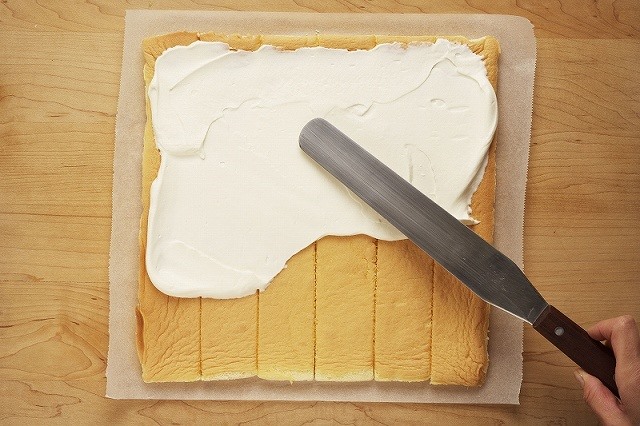 ホワイトベアのロールケーキの作り方_7_0