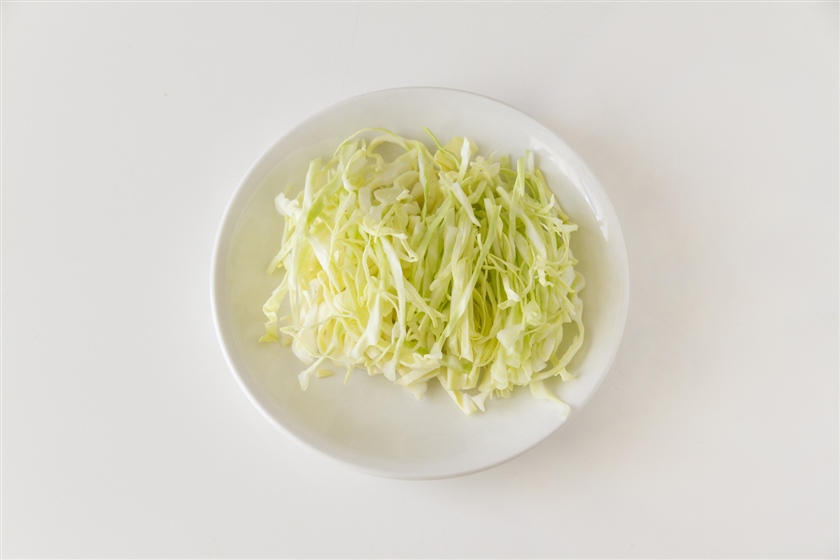豚肉とせん切り野菜の簡単コンソメスープの作り方_0_2