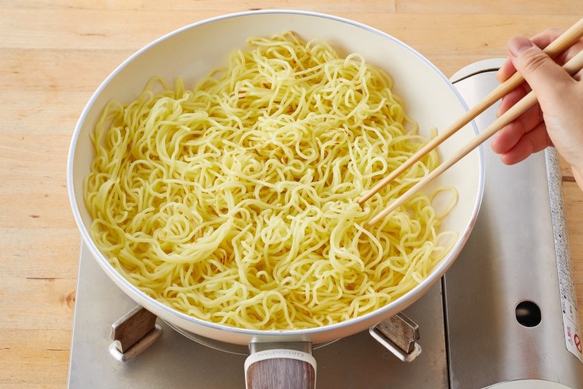 うま味とコクの麺が決め手のお好み焼きの作り方_3_1