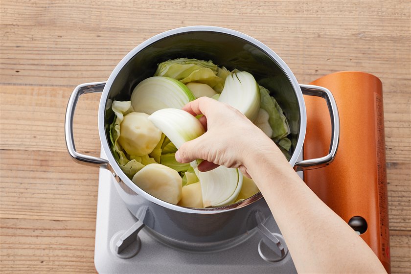 ソーセージとざく切り野菜のポトフの作り方_1_1
