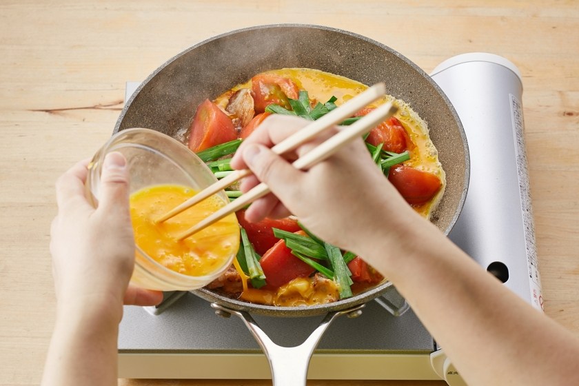 ごろっとトマトと玉子のスタミナ中華炒めの作り方_2_1