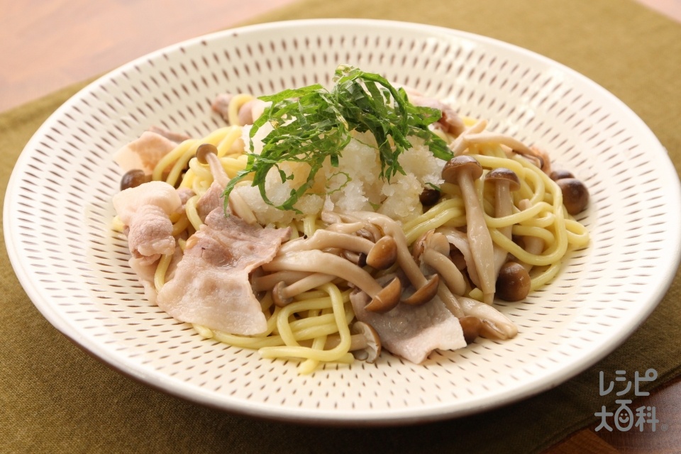 ちゃんぽん麺で和風パスタ(中華ゆでめん+豚バラ薄切り肉を使ったレシピ)