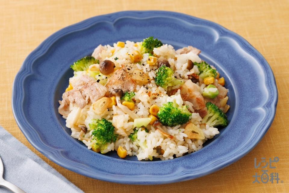 ペペロンチーノ風ライス(ご飯+豚バラ薄切り肉を使ったレシピ)