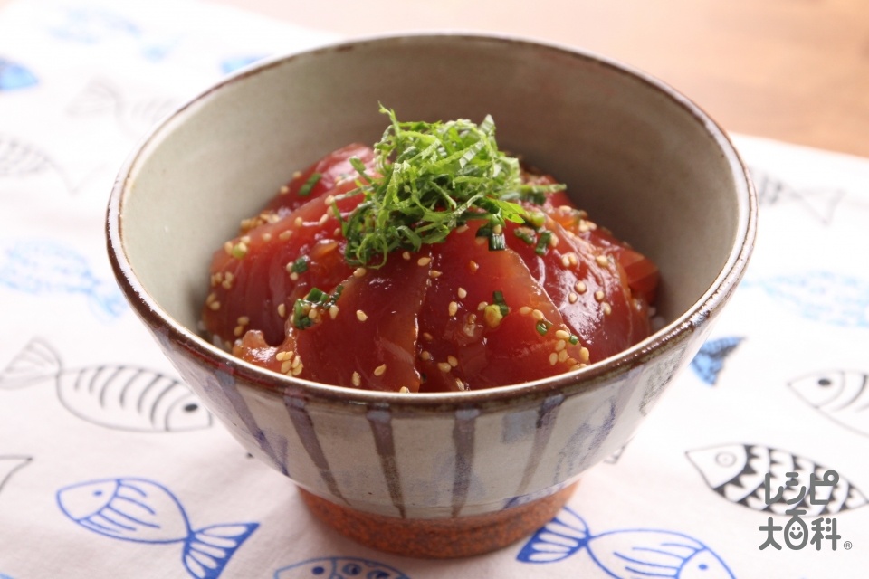 ユッケ風かつお漬け丼(かつお（刺身）+温かいご飯を使ったレシピ)