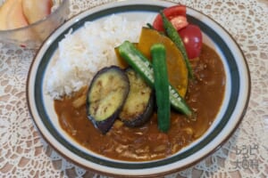 白桃と桃太郎トマトのフルーティーカレー
