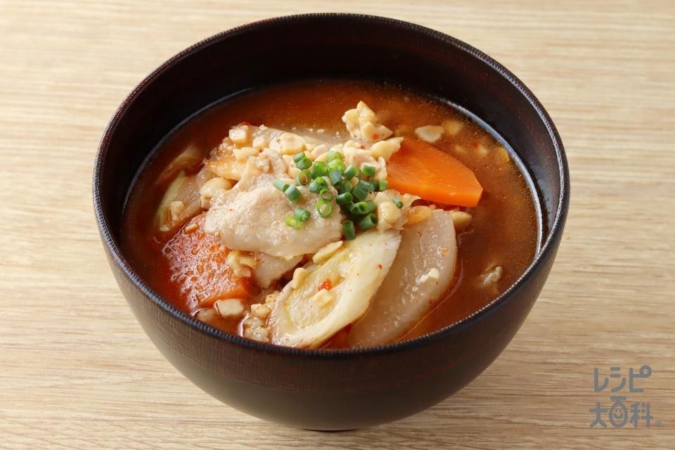 ピリ辛納豆豚汁(ひき割り納豆+豚バラ肉を使ったレシピ)