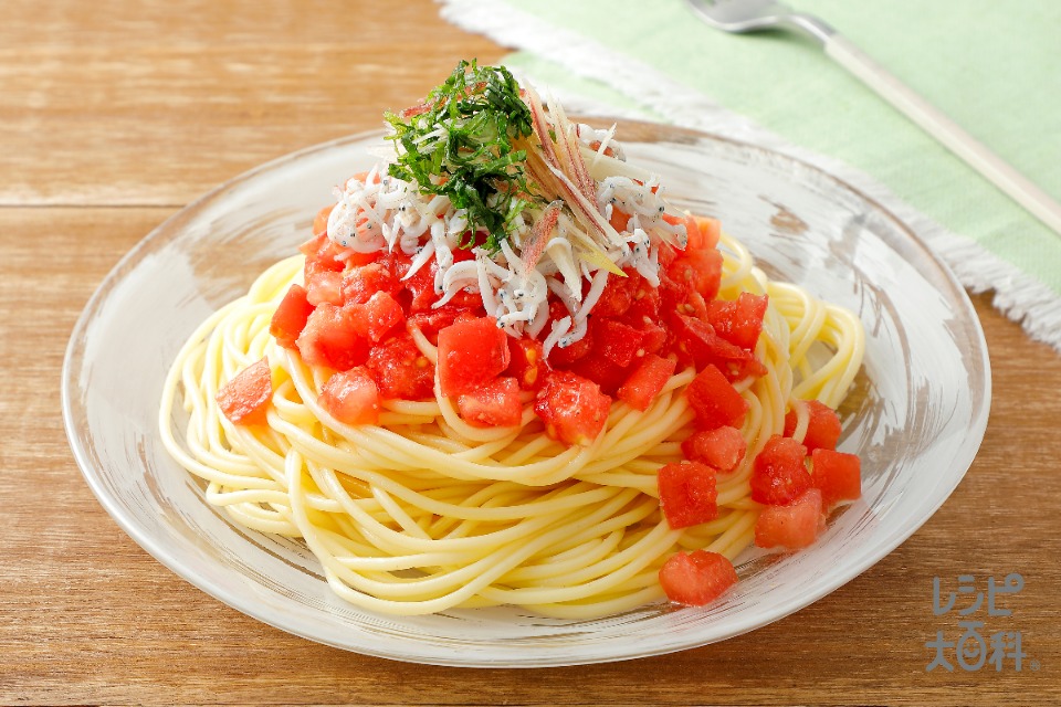 こんぶトマトのぶっかけパスタ(スパゲッティ+「AJINOMOTO オリーブオイル」を使ったレシピ)