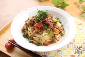 トマトときゅうりのジャージャー麺