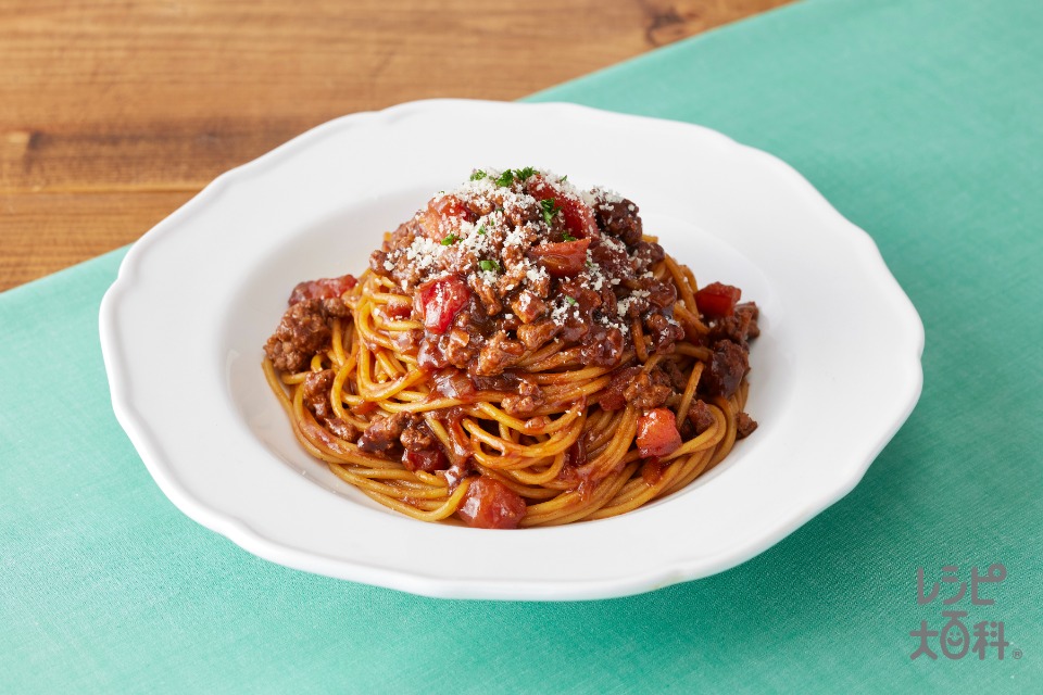 濃厚デミグラスボロネーゼパスタ(スパゲッティ+牛粗びき肉を使ったレシピ)