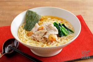 焦がしにんにくの豚バラ醤油ラーメン