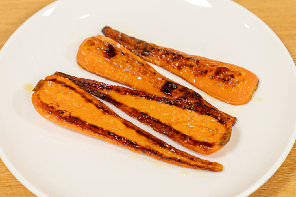 根菜のおいしさを引き出す！調理科学の研究者に聞く「焼きの極意」 【大根・にんじん編】
