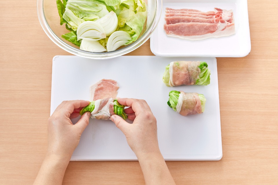 キャベツと玉ねぎの肉巻きの作り方_1_2