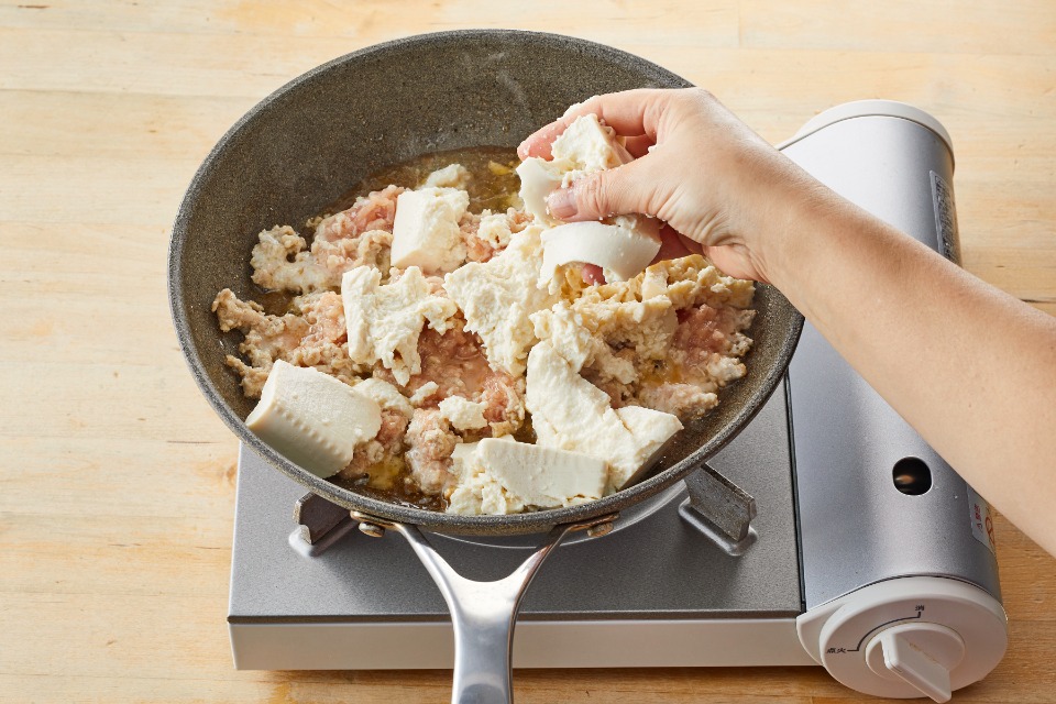にら入り豆腐と鶏のそぼろ丼の作り方_1_1